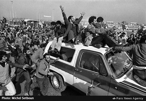 روزهای انقلاب از نگاه دوربین عکاس فرانسوی