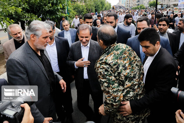تصاویر مسئولان عالی‌رتبه کشور در راهپیمایی روز قدس