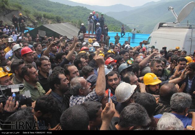 حضور رئیس جمهوری در محل حادثه معدن یورت