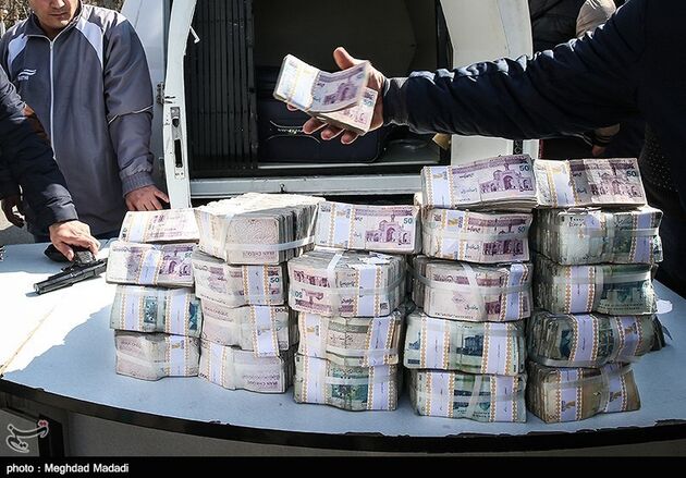 دستگیری سارقان خودرو حمل پول بانک پاسارگاد