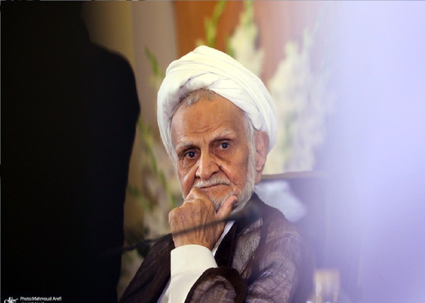 دیدار با مهدی کروبی به روایت حجتی کرمانی / روحیات او هم‌چنان عالی بود عالی عالی / لباس مرتب پوشیده و عمامه را هم بسیار خوب پیچیده بود