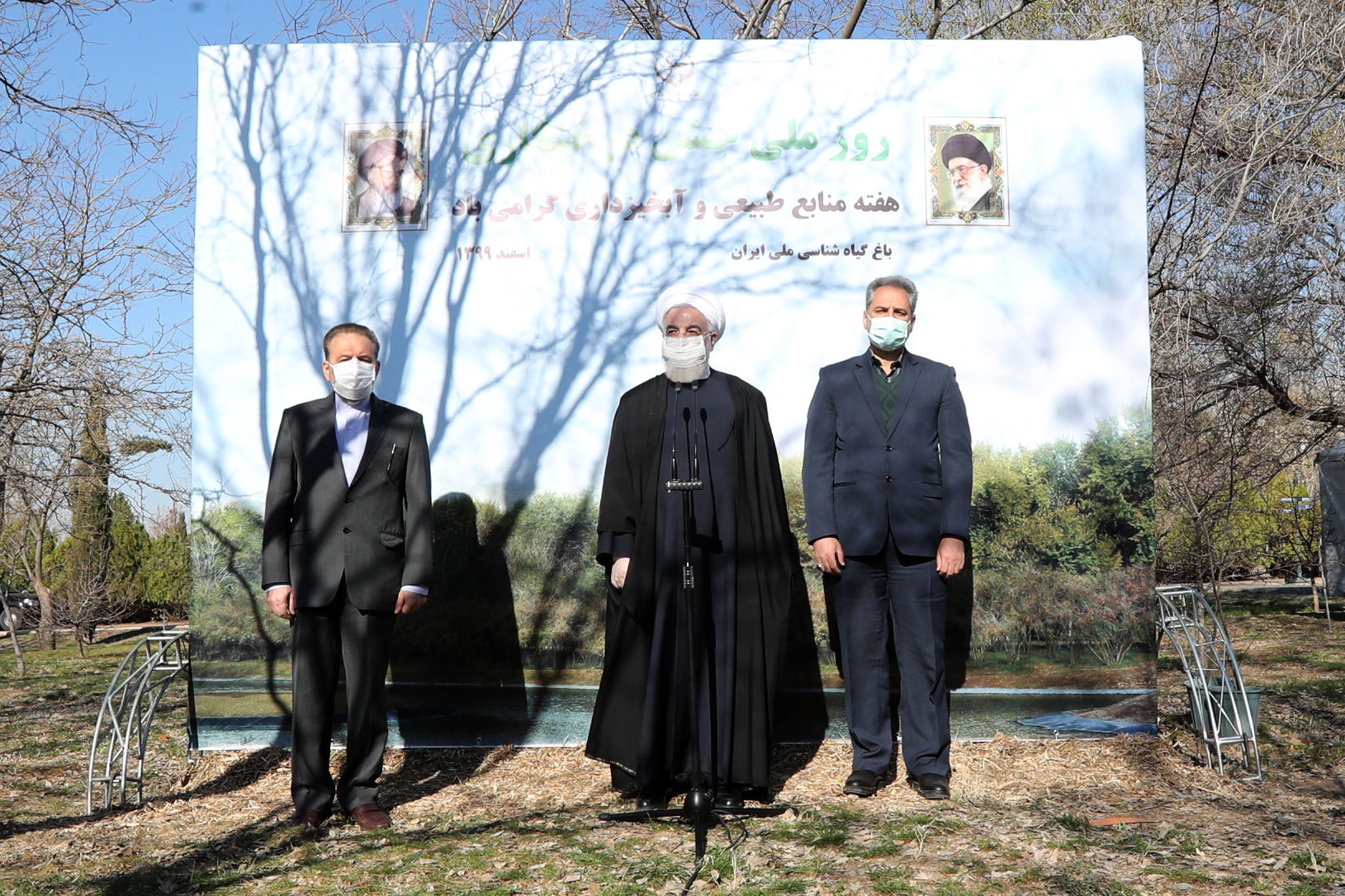 روحانی: ایران ذاتاً کشوری ثروتمند است اما.../ صدا و سیما مردم را به بازدید از باغ گیاه‌شناسی ملی ایران تشویق کند