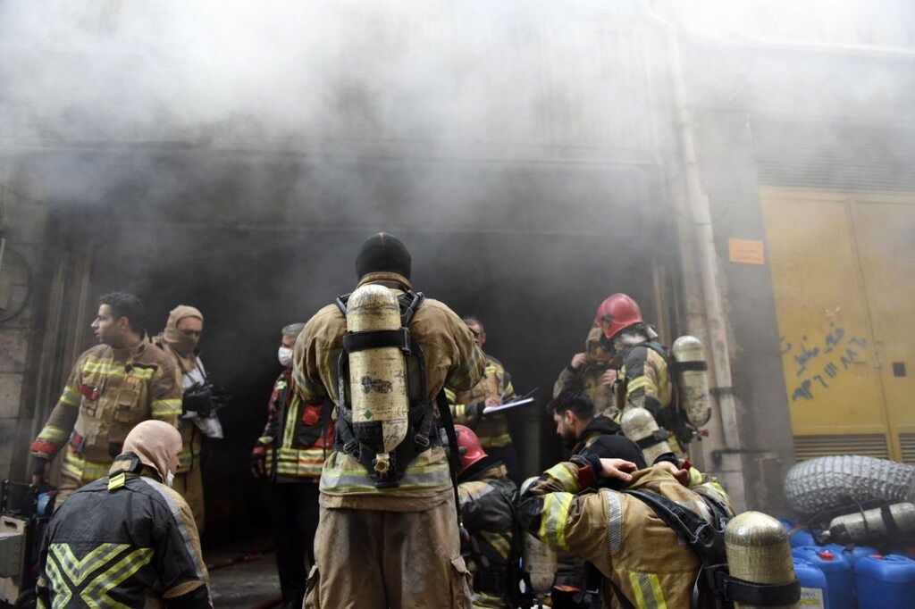 ​آتش‌نشانی که در خیابان بهار شهید شد+عکس