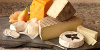 مصرف پنیر با این مواد غذایی مطلقا ممنوع!