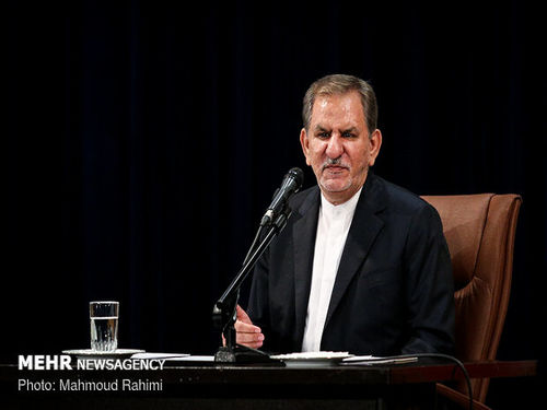 جهانگیری: یک عده فکر می‌کنند مردم به رفاه برسند اعتقاداتشان سست می‌شود / برخی با توسعه این کشور مشکل دارند + فیلم 