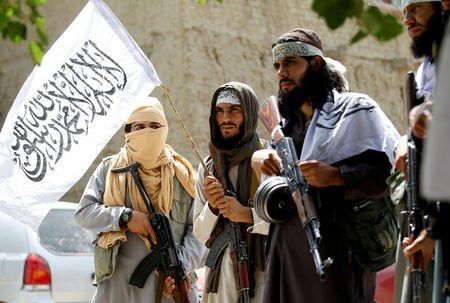 طالبان: سراسر افغانستان را از عناصر داعش پاکسازی می‌کنیم