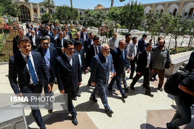 دیدار ظریف با وزیرخارجه ترکیه در اصفهان