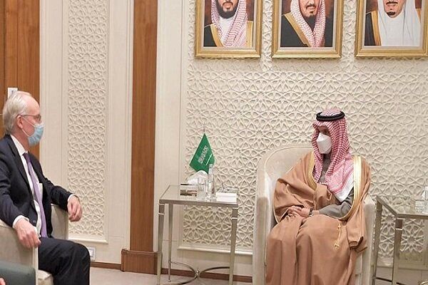 دیدار وزیر خارجه سعودی با فرستاده آمریکا در امور یمن