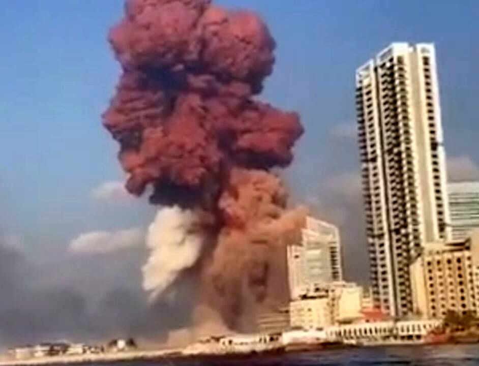 ادعاهای رسانه نزدیک به عربستان درمورد انفجار بیروت/ احتمال انبارسازی مواد منفجره، بنزین و سلاح 
