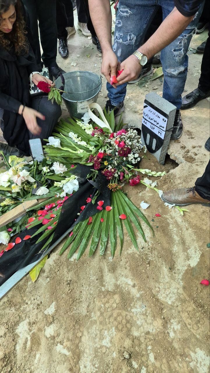 اولین عکس از خانه ابدی استاد ایرج خواجه‌امیری/ عکس