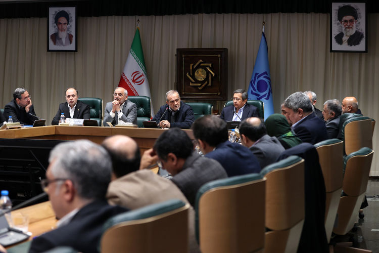 دستور مهمی که پزشکیان صادر کرد/ استانداران استان‌های مرزی چه مجوزی گرفتند؟