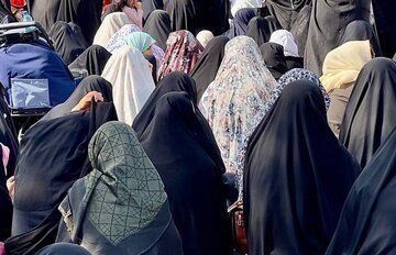عکسی که آذری جهرمی از حجاب زنان در نماز عید فطر منتشر کرد