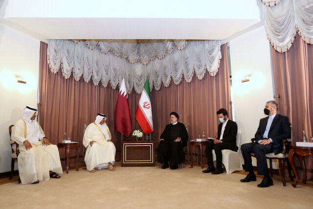 پیشنهاد تاسیس یک مرکز تجاری ایرانی در قطر در دیدار رئیسی و نخست وزیر قطر