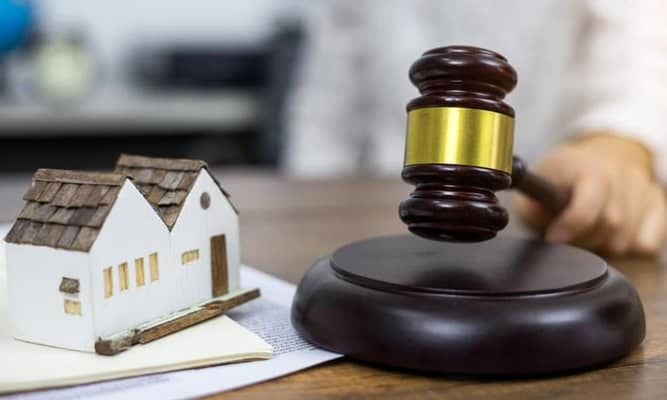 کابوس مصادره‌ها برای کارآفرینان ایرانی | قانون اساسی چگونه به مصادره‌ها مشروعیت بخشید؟