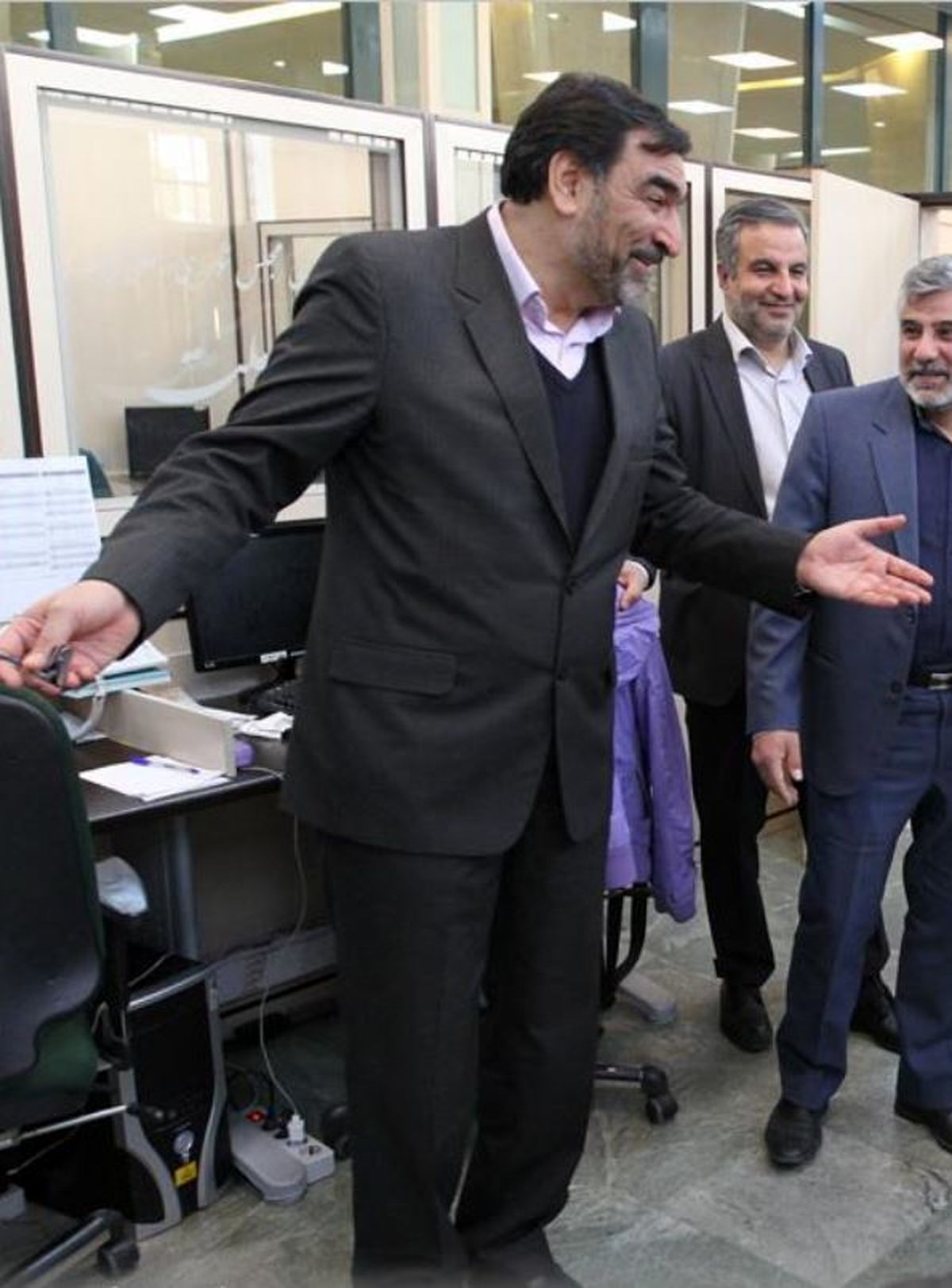 سرنوشت عادل آذر؛ از جدایی از احمدی نژاد  تا پیوستن به روحانی و لاریجانی 