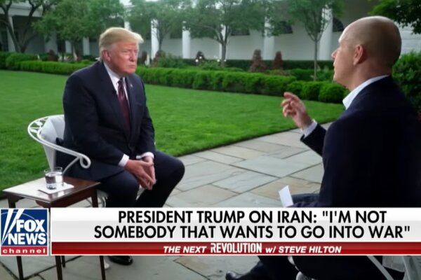 ترامپ در گفتگو با فاکس‌نیوز: کسی نیستم که با ایران وارد جنگ شود چون به اقتصاد و مردم آسیب می‌زند