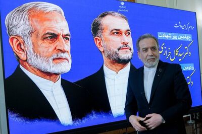 عراقچی: در جنگ دیپلماسی عمومی، ایران برنده شد | هرجا لازم باشد می‌جنگیم، هرجا لازم باشد مذاکره می‌کنیم | روزی چندبار با فرماندهان نظامی در تماس هستیم 