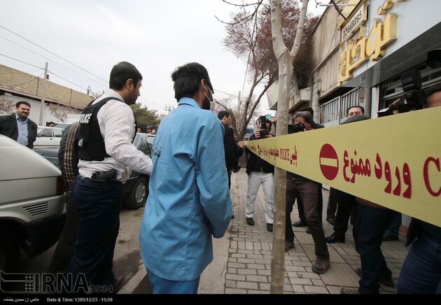 بازسازی صحنه سرقت مسلحانه از طلافروشی
