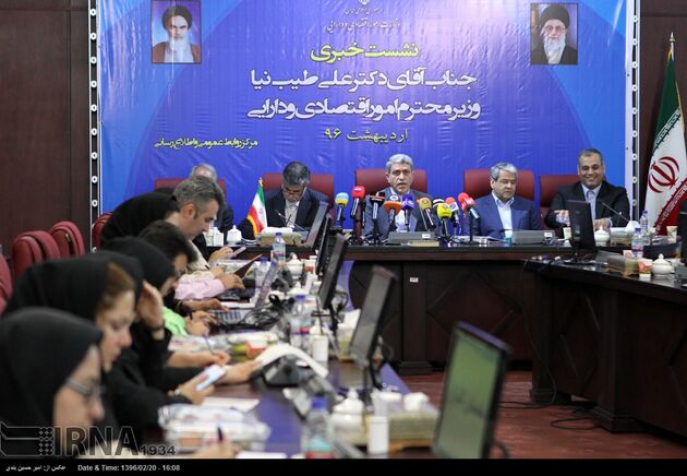  تصاویر نشست خبری وزیر امور اقتصادی و دارایی