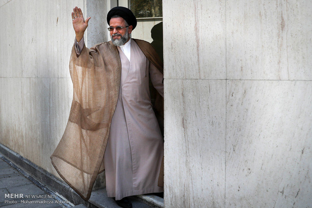 سخنرانی وزیر اطلاعات پیش از خطبه نماز جمعه تهران لغو شد