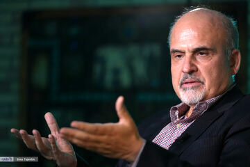 مقایسه اعتراضات دی 96 و 1404 به روایت جلایی پور / در مقایسه با 1401، مردم عادی سایه جنگ رو بالای سر ایران جدی می‌گیرند