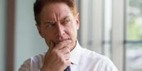 خط اخم پیشانی چطور از بین می‌رود؟