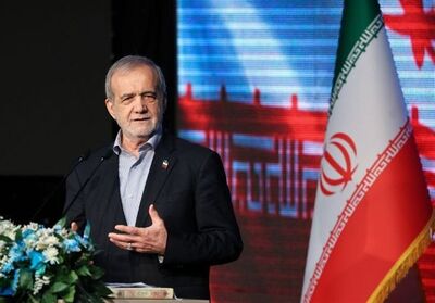 پزشکیان خطاب به دانش آموزان: من از یک خانواده معمولی به اینجا رسیدم و شدم رئیس‌جمهور/ آدم مفت به جایی نمی‌رسد/ شما از طلا با ارزش‌تر هستید 
