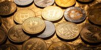 تثبیت قیمت بیت‌کوین در ۱۱۰ هزار دلار | میم‌کوین‌ها رکورددار سودهای نجومی