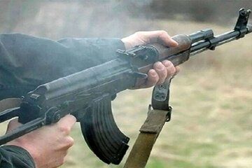 این دو مجری با اسلحه روی آنتن زنده آمدند! + تصاویر
