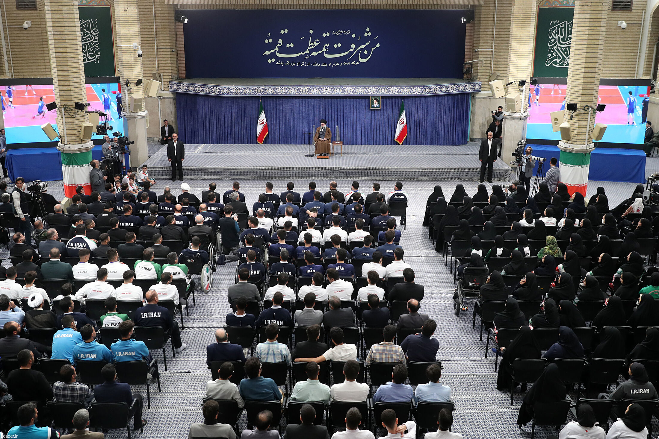 رهبر معظم انقلاب خطاب به رئیس جمهور آمریکا: اصلاً شما چه کاره هستی؟!