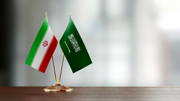 دیدار مقامات دفاعی ایران و عربستان سعودی