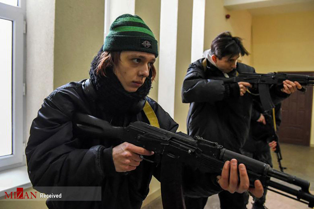 تصاویری از تمرینات نظامی غیرنظامیان اوکراینی برای جنگ با روسیه