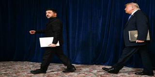 مسیر جدید ترامپ در جنگ اوکراین؛ نه تهدید نه وعده | لبخند معنادار زلنسکی به قول پوتین برای کمک به بازسازی اوکراین 