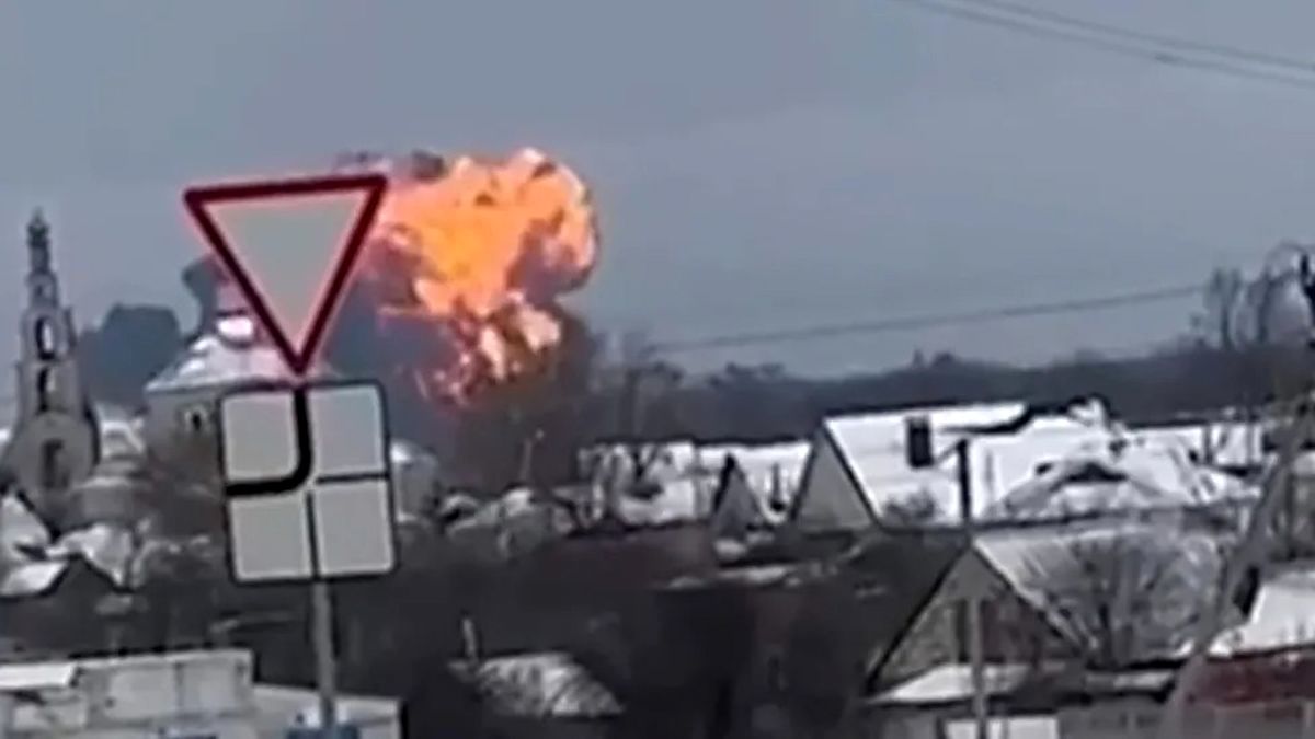 سقوط هواپیمای روسی/ اسیران اوکراینی یا موشک ضدهوایی؛ محموله چه بود؟