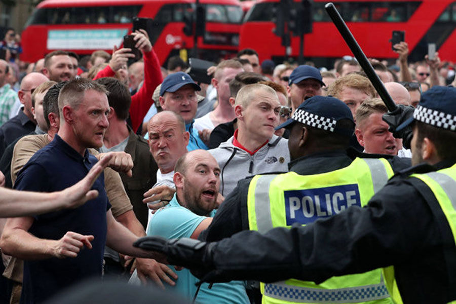 تظاهرات گروه‌های راست افراطی و ضد فاشیست در لندن برگزار شد
