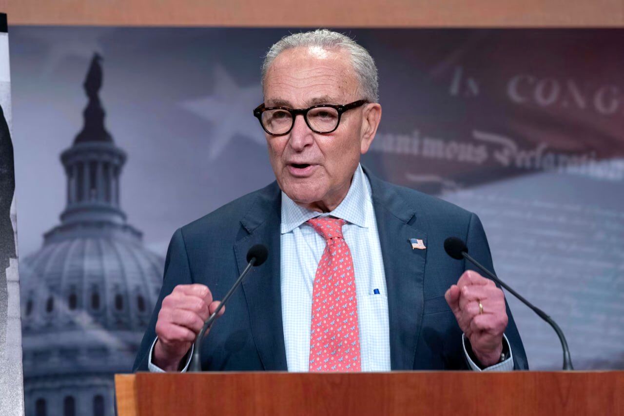 شومر به ترامپ: درباره ایران شفاف باشید / مردم حق دارند بدانند برنامه چیست