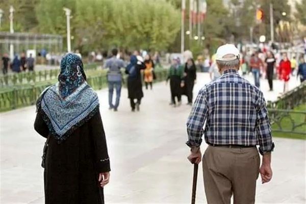 عددسازی برای انکار «خط فقر»؟ | کمالی: 60 درصد بازنشستگان زیر خط فقر هستند | 70 درصد حقوق کارگران صرف هزینه مسکن می‌شود