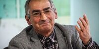 انتقاد  زیباکلام از سخنان رئیس‌جمهوری؛ آقای روحانی! به حرف من گوش نکنید، اما به حرف مشاوران فعلی تان هم گوش ندهید/فکر نکنید مردم خردسالند و با حرف های شما شاد می شوند