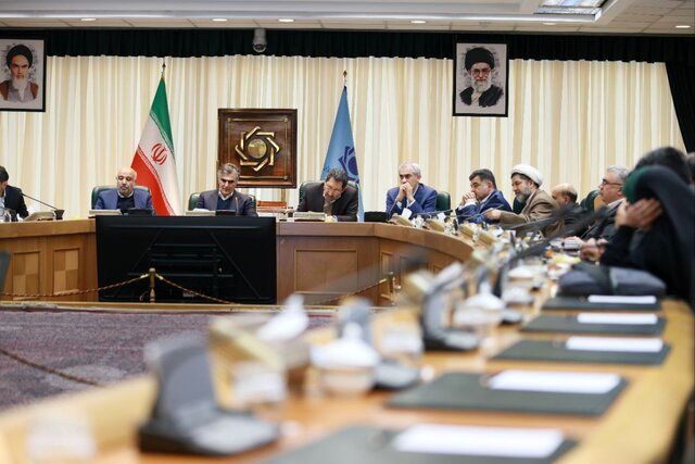 نشست مهم تیم اقتصادی دولت درباره سیاست‌های ارزی و معیشت مردم