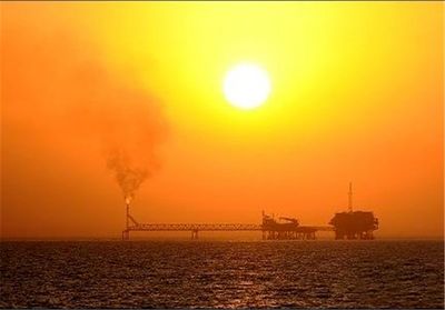 نفت چگونه به منبع فساد و شکل‌گیری مافیا تبدیل می‌شود؟ | کوچک‌تر شدن اقتصاد رسمی و رشد بی‌حدوحصر اقتصاد زیرزمینی