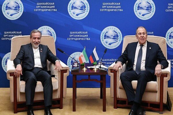 محور گفتگوی لاوروف و عراقچی چه بود؟