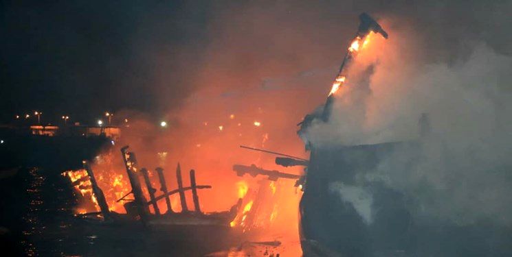 آتش‌سوزی گسترده در انبار ضایعات در اهواز 