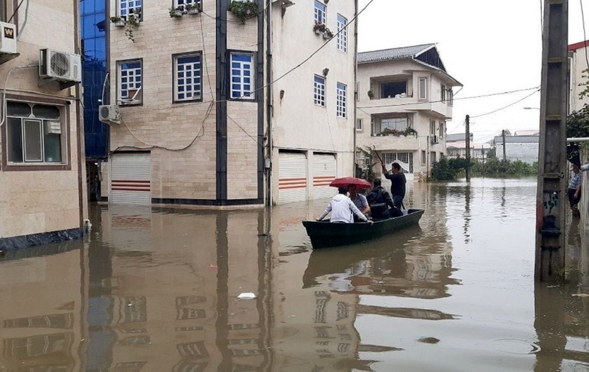 11 شهر خوزستان درگیر آبگرفتگی‌/ تخلیه آب از منازل در اهواز