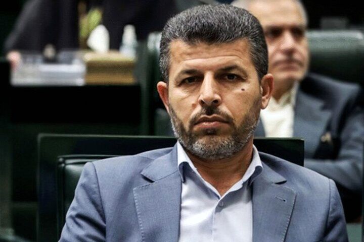 هشدار عضو هیأت‌رئیسه مجلس به آمریکا: ایران سلاح‌های محرمانه آماده کرده است/ به ناوهای خود دل نبندید/ جنگ شود، منطقه‌ای خواهد بود