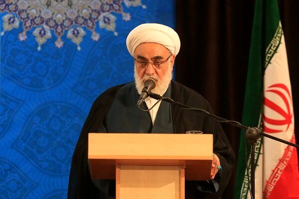 رئیس دفتر رهبر انقلاب: مردم ایران دست از دین خدا برنمی دارند