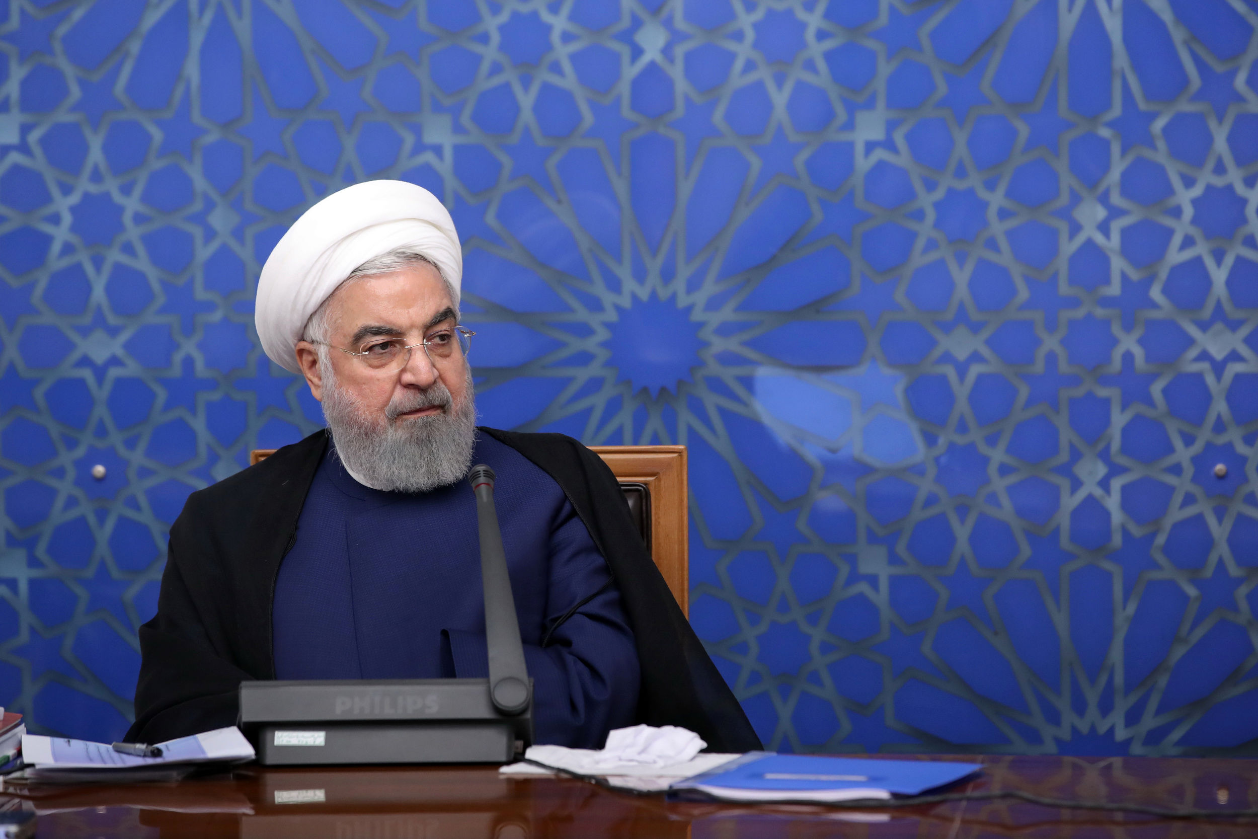 واکنش روحانی به حضور متناوب وزرا در صحن مجلس