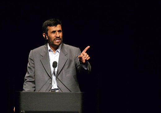 محمود احمدی نژاد شاکی شد /چرا اساتید را اخراج می کنید /کمونیست هم باشند نباید اخراجشان کرد