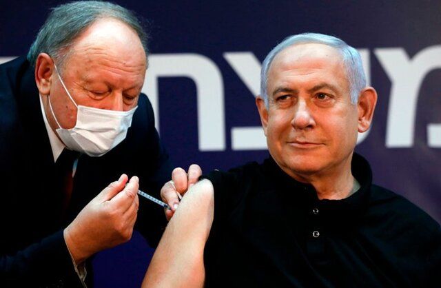 عکسی از نتانیاهو هنگام تزریق واکسن کرونا