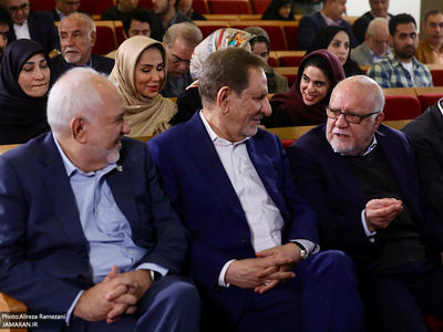 تصاویر| گردهمایی یاران روحانی در رونمایی از کتاب اسحاق جهانگیری 