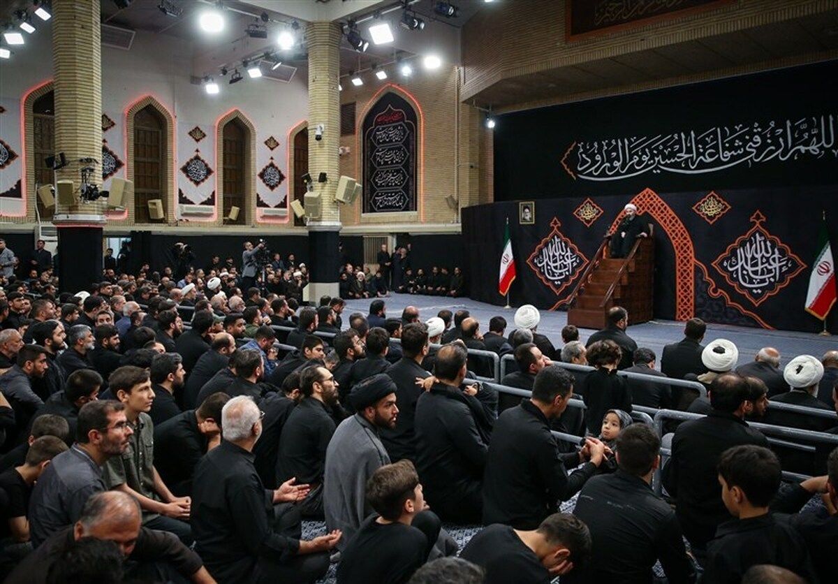 حضور پزشکیان؛، لاریجانی و سردار جعفری در مراسم عزاداری سید و سالار شهیدان(ع) در حسینیه امام خمینی(ره)
